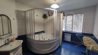 Гостиница Уютный Дом Самара Апартаменты с кухней-столовой и джакузи-6